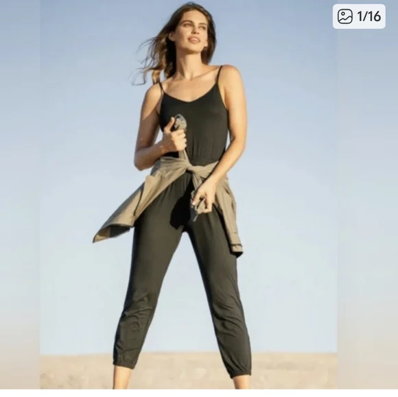 Vuori Lux Jogger Jumpsuit Black Size Medium - Picture 4 of 7